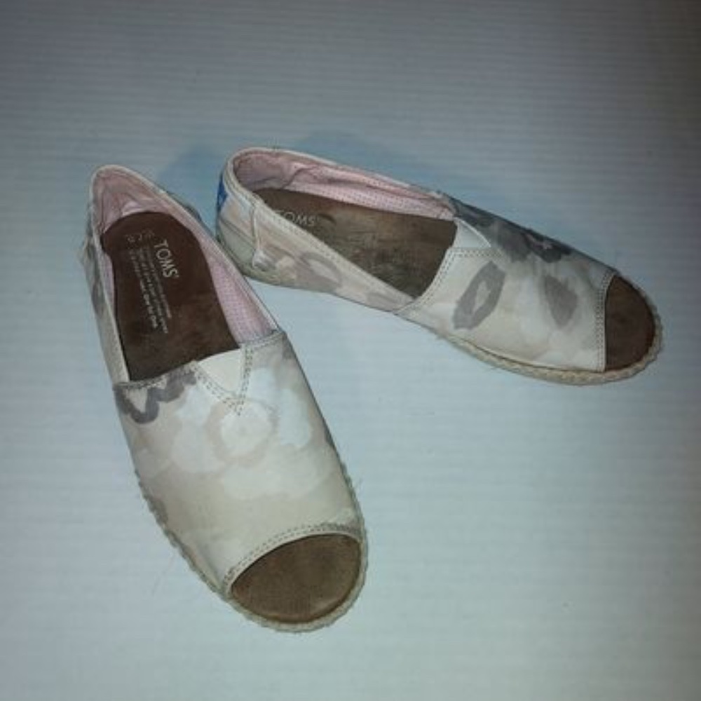 TOMS open toe espadrille watercolor slip-on sz 7.5